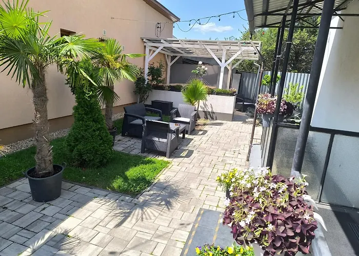 Emmabella Έγκερ